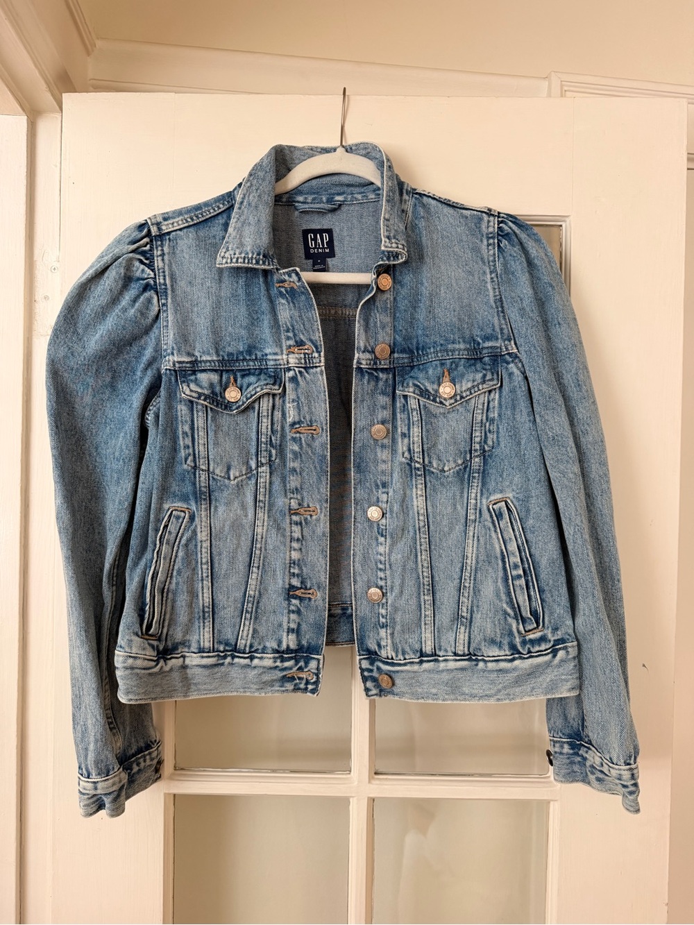 GAP Women's Light Blue Denim Jacket with Puff Shoulder Detail